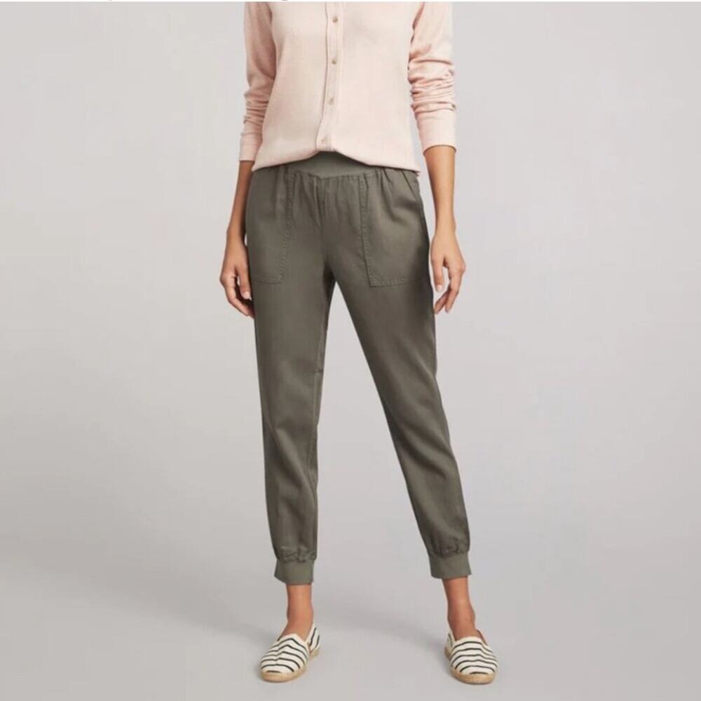 Faherty Arlie Surplus Joggers in green size medium